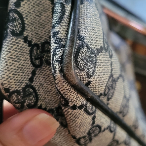 GUCCI Monogram Navy Web GG purse - Picture 5 of 13